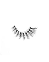 Marie - Invisible Band Natural Cat-Eye Lash